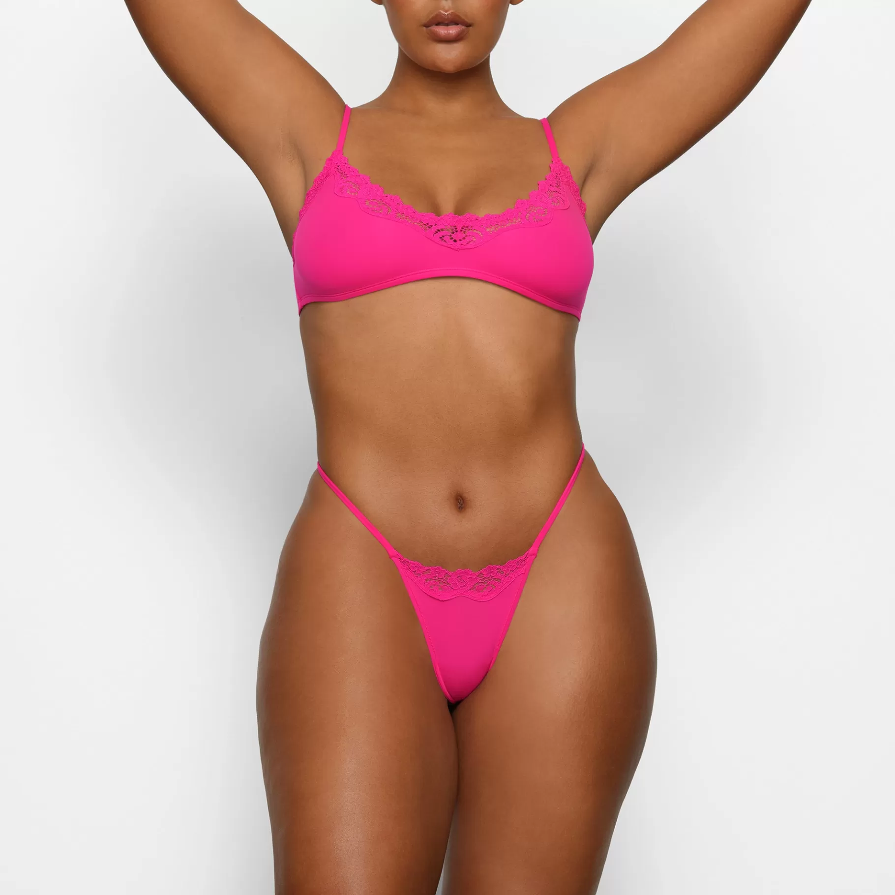 Skims *FITS EVERYBODY CORDED LACE STRING THONG | NEON ROSE NEON+ROSE
