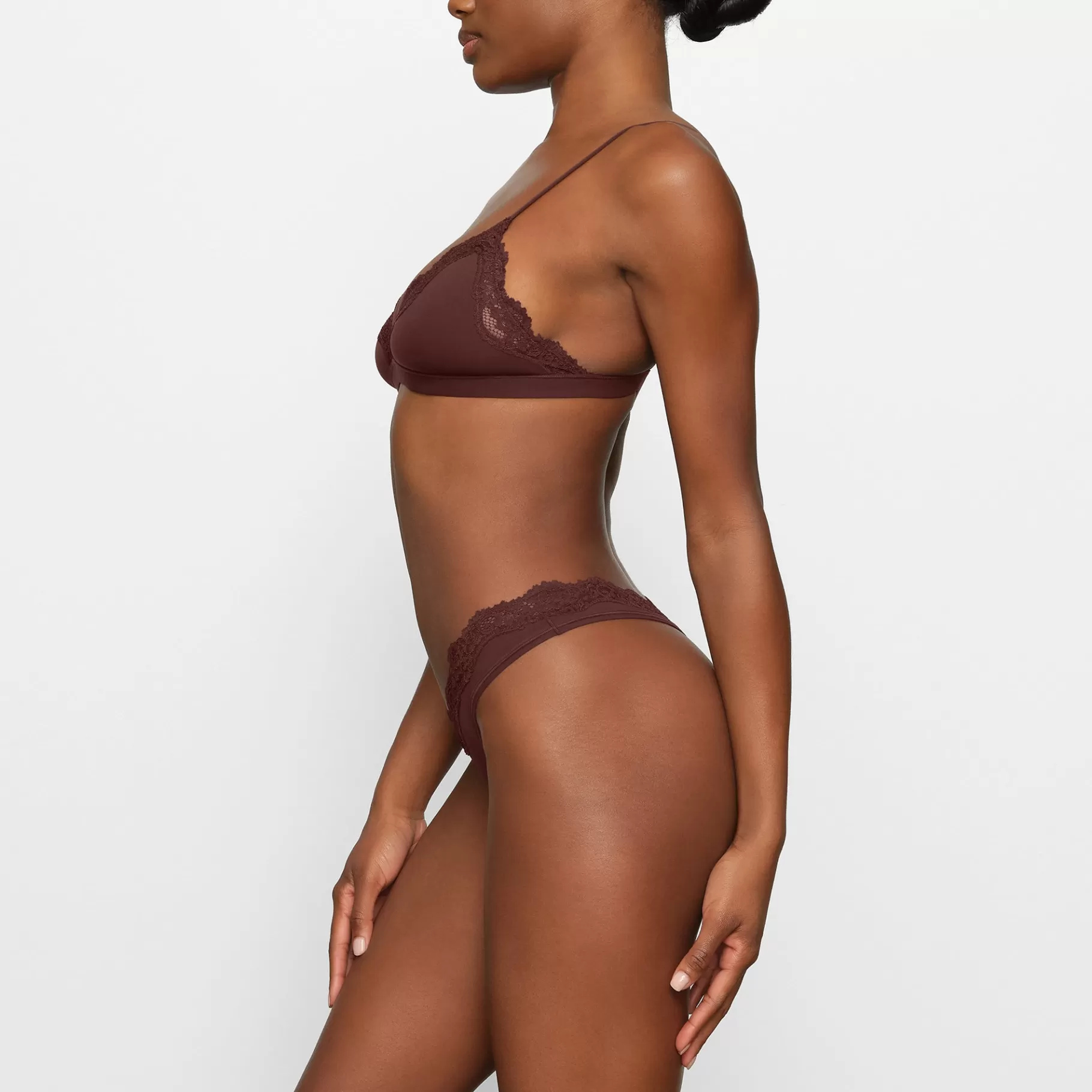 Skims plunge*FITS EVERYBODY CORDED LACE TRIANGLE BRALETTE | COCOA