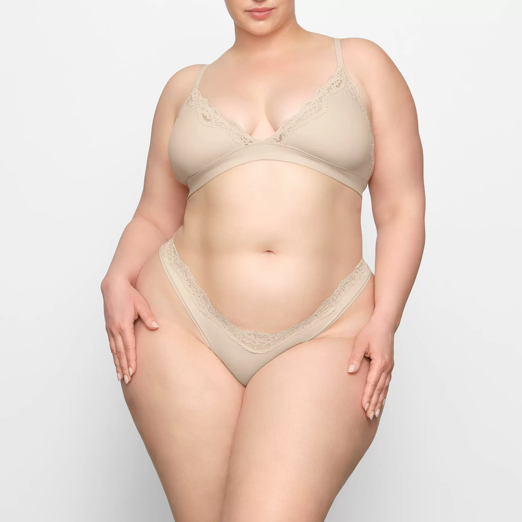 Skims plunge*FITS EVERYBODY CORDED LACE TRIANGLE BRALETTE | SAND
