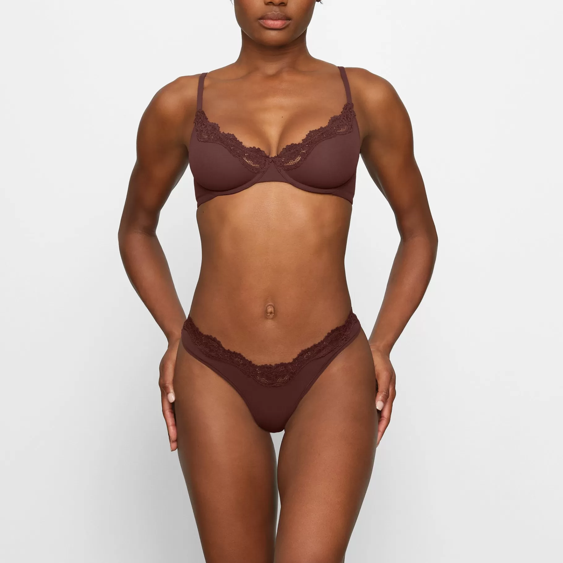 Skims lightly lined*FITS EVERYBODY CORDED LACE UNLINED SCOOP BRA | COCOA