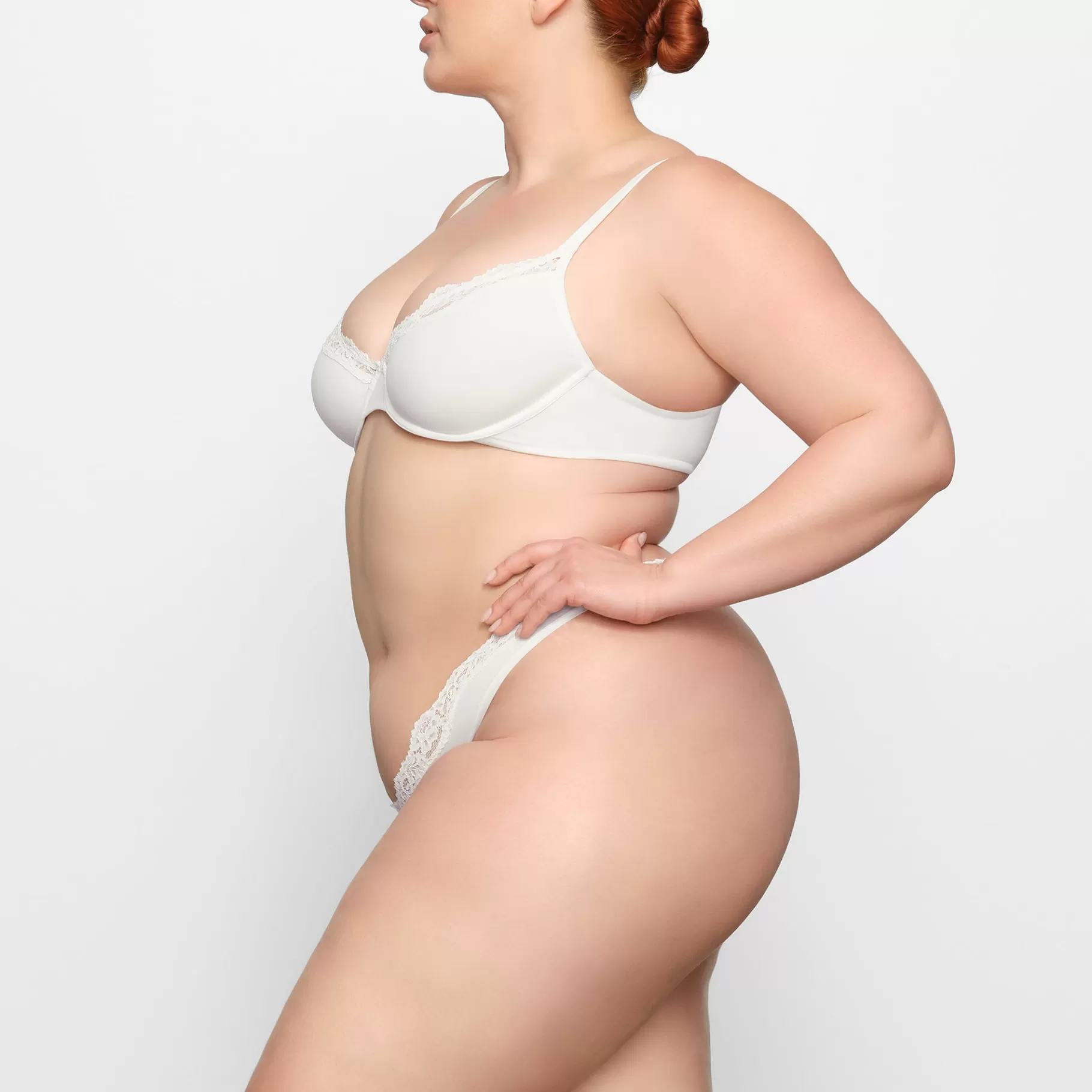 Skims lightly lined*FITS EVERYBODY CORDED LACE UNLINED SCOOP BRA | MARBLE