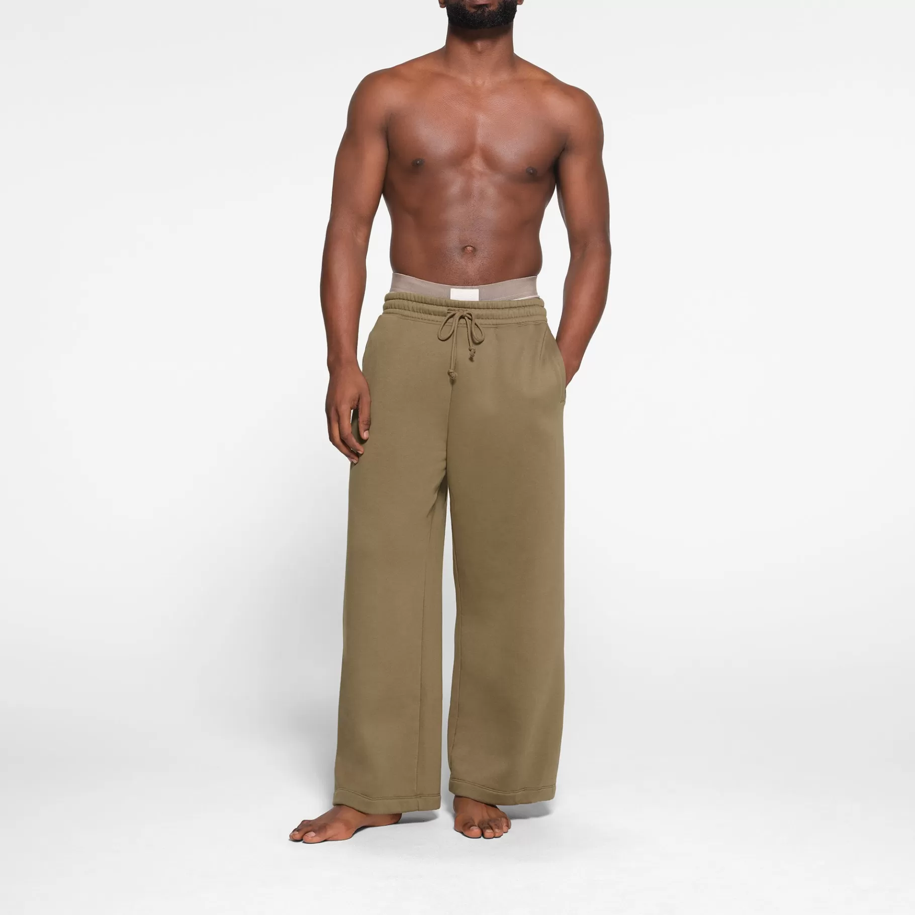 Skims bottoms*FLEECE LOUNGE MENS OVERSIZED STRAIGHT LEG PANT | ARMY