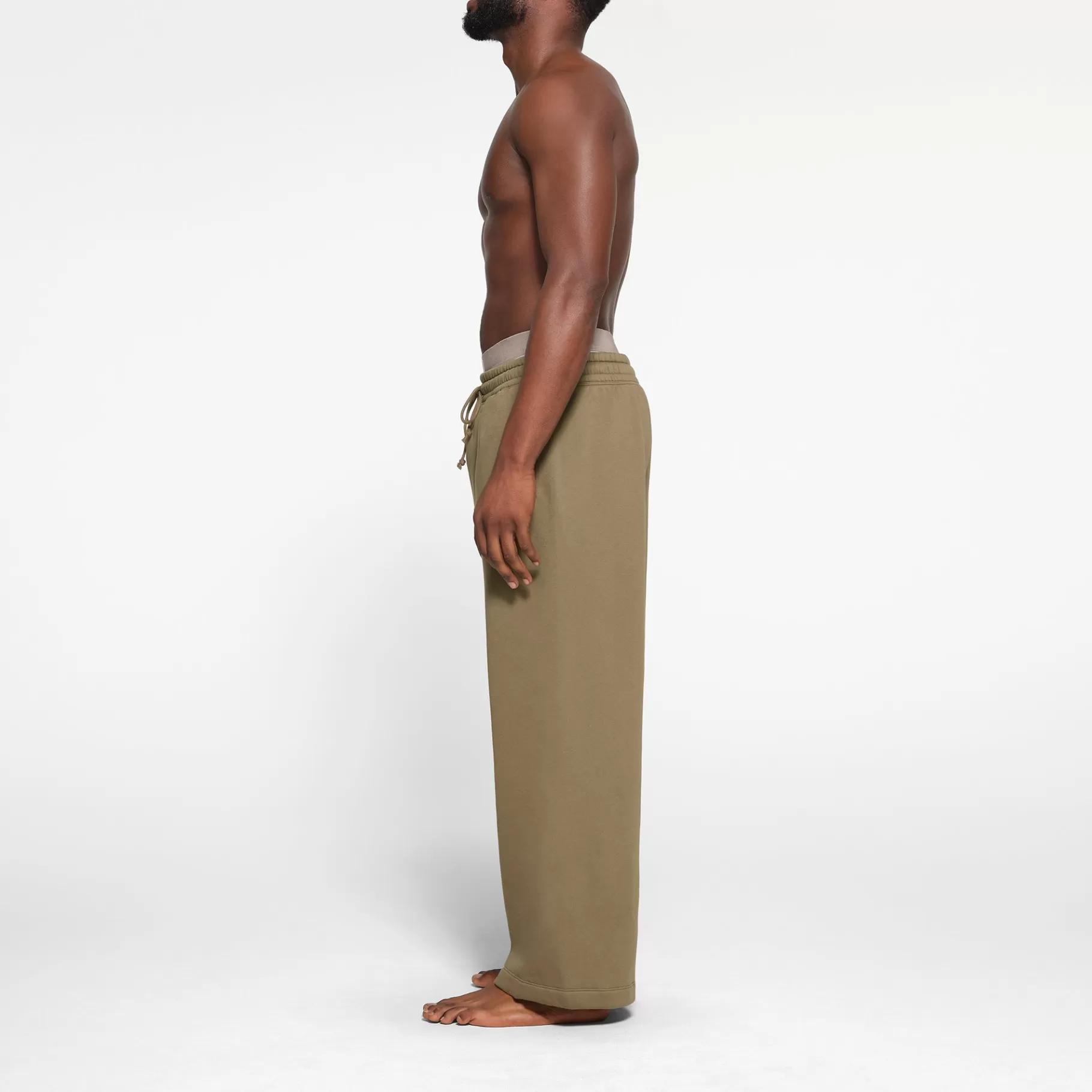Skims bottoms*FLEECE LOUNGE MENS OVERSIZED STRAIGHT LEG PANT | ARMY