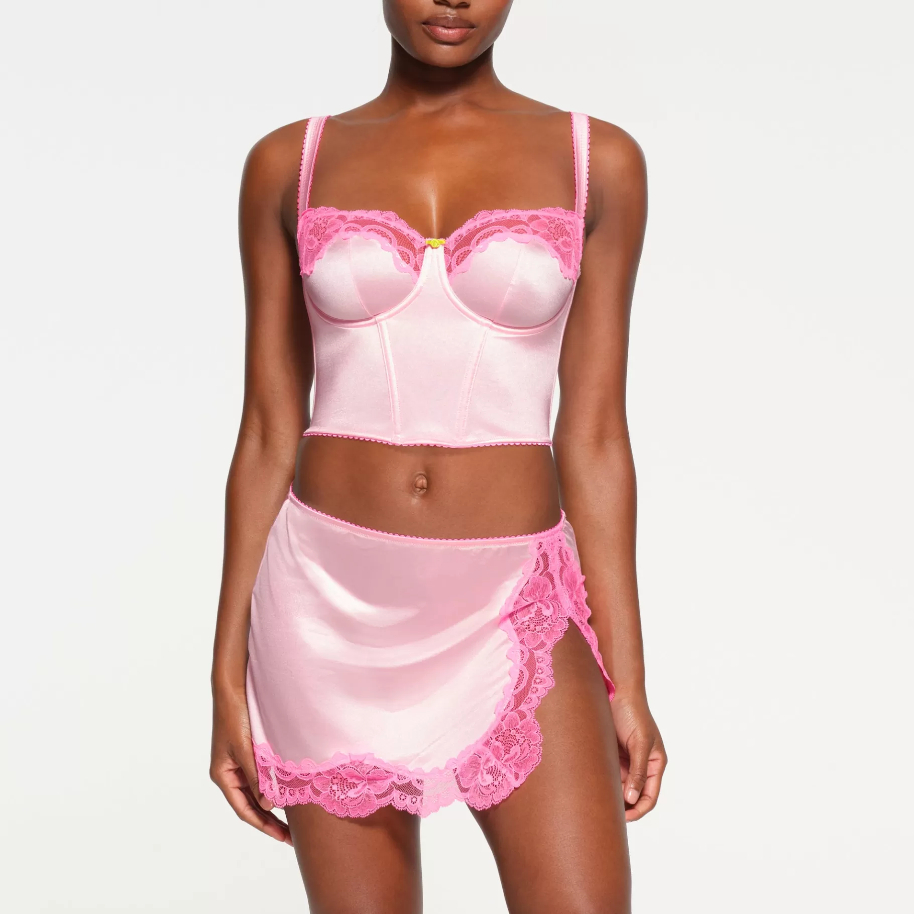 Skims *STRETCH SATIN LACE CROPPED CORSET | CHERRY BLOSSOM CHERRY+BLOSSOM